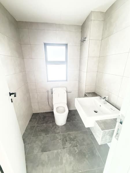 Cluster House for Sale in Shah Alam (Selangor) - Fazri Omar - Bathroom - PropertyGuru.com.my