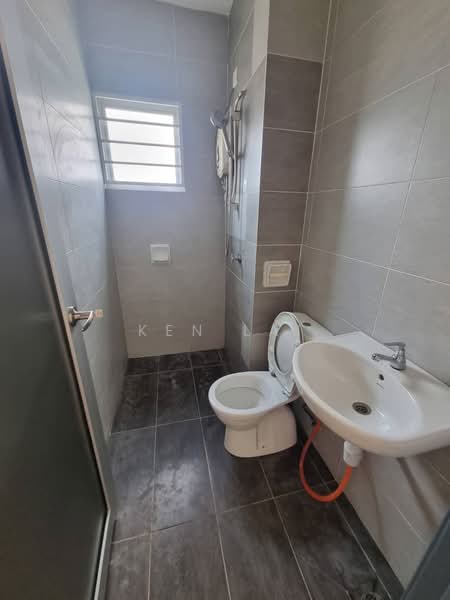 Condominium for Rent at Zeta Deskye (Alam Saujana) - Ken Lai - Bathroom - PropertyGuru.com.my