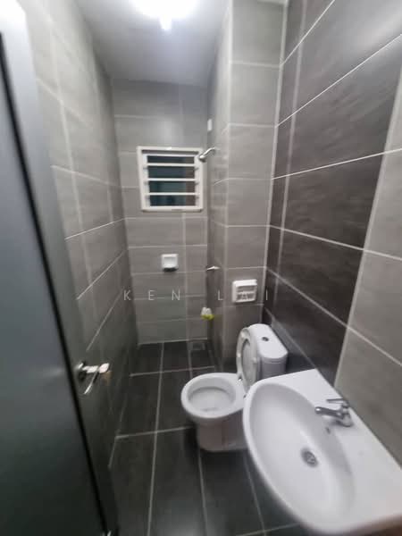 Condominium for Rent at Zeta Deskye (Alam Saujana) - Ken Lai - Bathroom - PropertyGuru.com.my