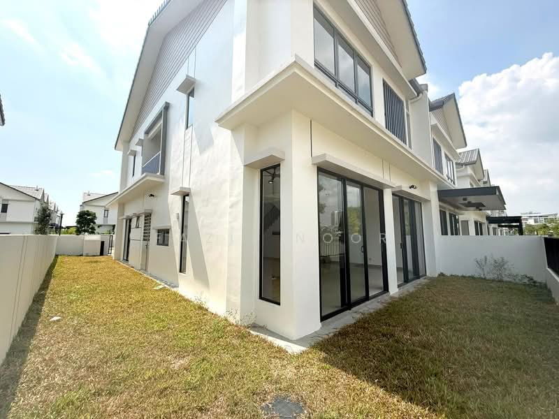 Semi-Detached House for Sale in Cyber 10 (Cyberjaya) - Fazie Noor - Exterior - PropertyGuru.com.my