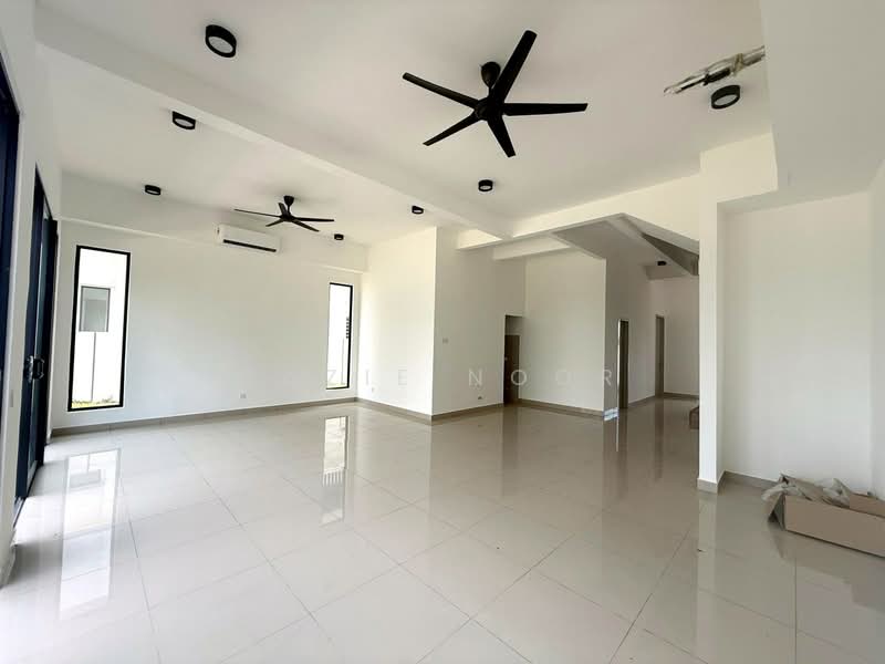 Semi-Detached House for Sale in Cyber 10 (Cyberjaya) - Fazie Noor - Living Room - PropertyGuru.com.my