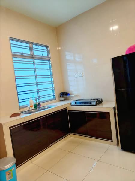 2-storey Terraced House for Sale in Taman Mount Austin (Tebrau) - Calvin Lee - Kitchen - PropertyGuru.com.my