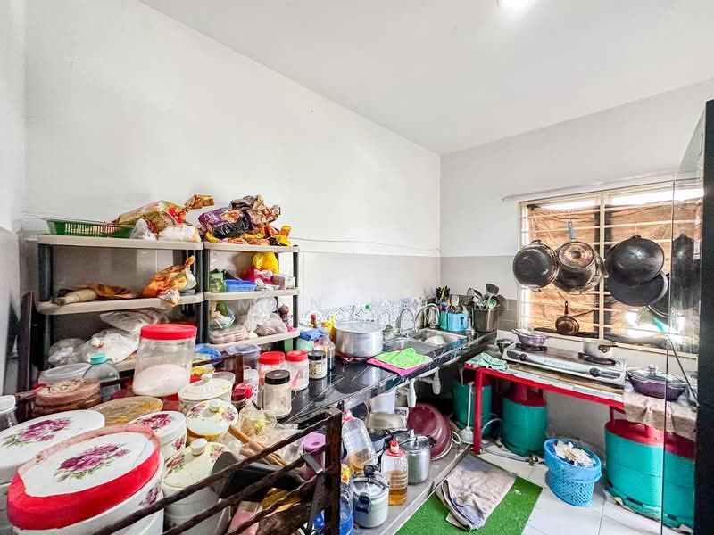 2.5-storey Terraced House for Sale in Bandar Baru Bangi (Selangor) - Ilman Nahri - Kitchen - PropertyGuru.com.my