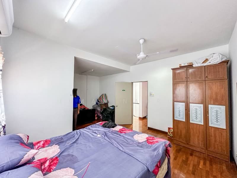 2.5-storey Terraced House for Sale in Bandar Baru Bangi (Selangor) - Ilman Nahri - Bedroom - PropertyGuru.com.my