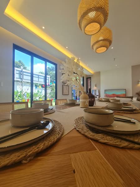 Semi-Detached House for Sale in Seri Kembangan (Selangor) - Shu Wai - Dining Room - PropertyGuru.com.my