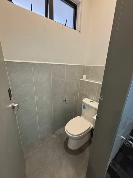 Eco Curve @ Eco Business Park 1 untuk Untuk Disewa - RM 4,000 /bulan, Mac 2026 - Bathroom - PropertyGuru.com.my