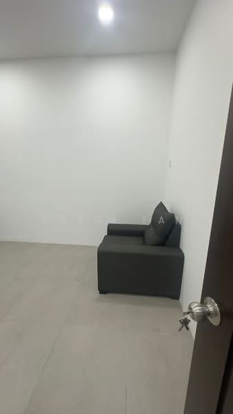 Kedai / Pejabat untuk Disewa di Taman Tasik Indah (Kluang) - Grace Fan - Interior - PropertyGuru.com.my