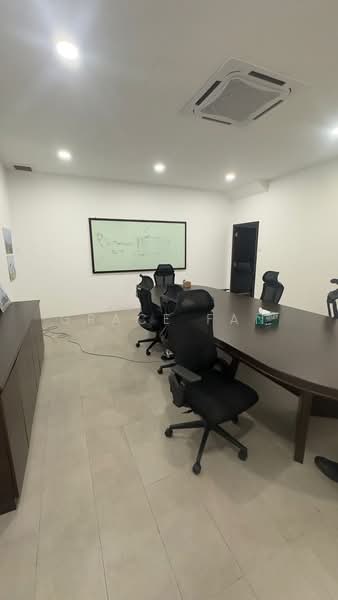 Kedai / Pejabat untuk Disewa di Taman Tasik Indah (Kluang) - Grace Fan - Interior - PropertyGuru.com.my