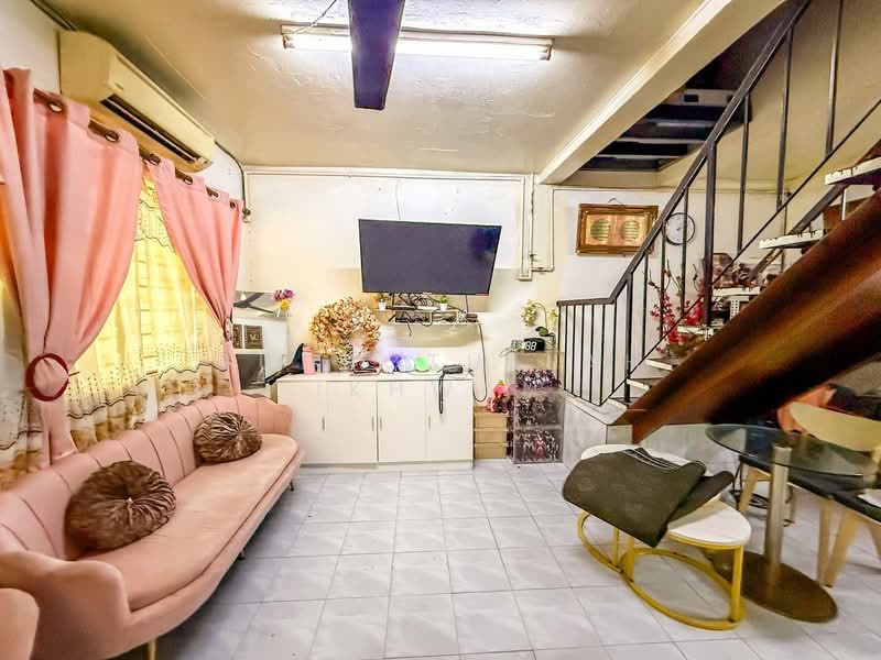 2-storey Terraced House for Sale in Taman Muda (Ampang) - Gudrotullah Ikhwan - Living Room - PropertyGuru.com.my