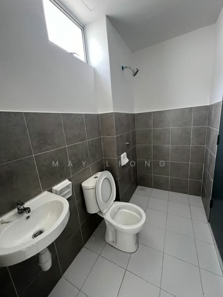 2-storey Terraced House for Sale in Taman Sari Alamanda (Serendah) - May Liong - Bathroom - PropertyGuru.com.my