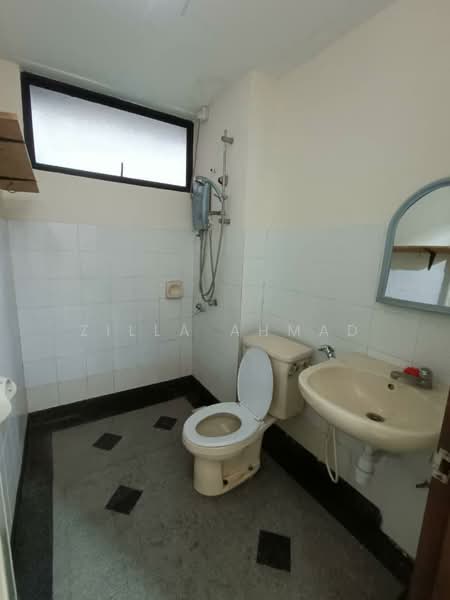 Condominium for Rent at Cyberia Smart Homes - Zilla Ahmad - Bathroom - PropertyGuru.com.my