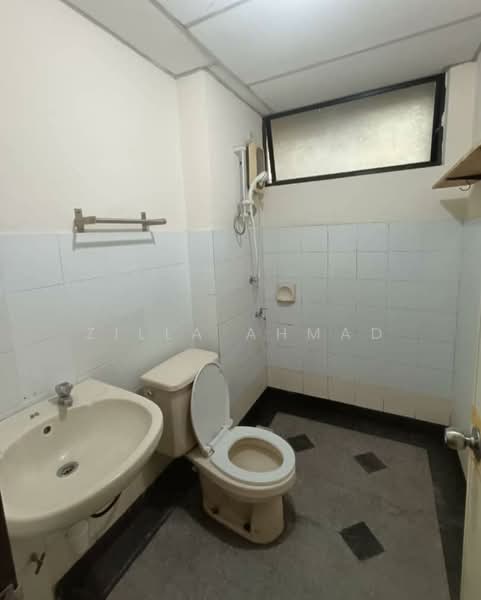 Condominium for Rent at Cyberia Smart Homes - Zilla Ahmad - Bathroom - PropertyGuru.com.my
