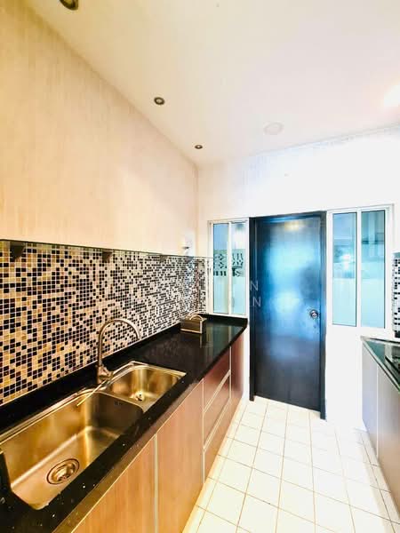 Armanee Terrace untuk Untuk Dijual - RM 1,100,000, Mac 2026 - Kitchen - PropertyGuru.com.my