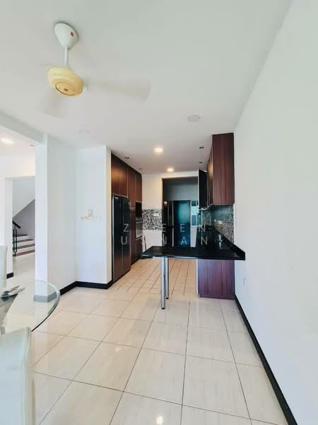 Armanee Terrace untuk Untuk Dijual - RM 1,100,000, Mac 2026 - Kitchen - PropertyGuru.com.my