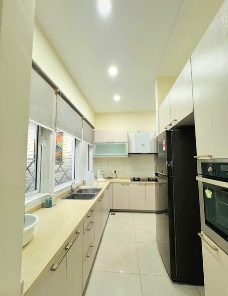 Ariza Seri Tanjung Pinang untuk Untuk Dijual - RM 2,650,000, Mac 2026 - Kitchen - PropertyGuru.com.my