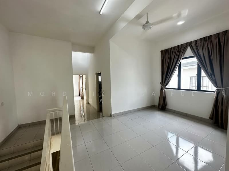 Semi-Detached House for Sale in Setia Ecohill (Semenyih) - Mohd Aizat Saiful Bahri - Living Room - PropertyGuru.com.my