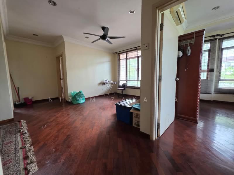 Semi-Detached House for Sale in Klang (Selangor) - Nizam Zakaria - Living Room - PropertyGuru.com.my