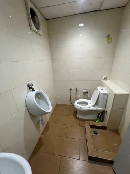 Shop for Sale in Usj 21 (Subang Jaya) - Wayne Chong - Bathroom - PropertyGuru.com.my