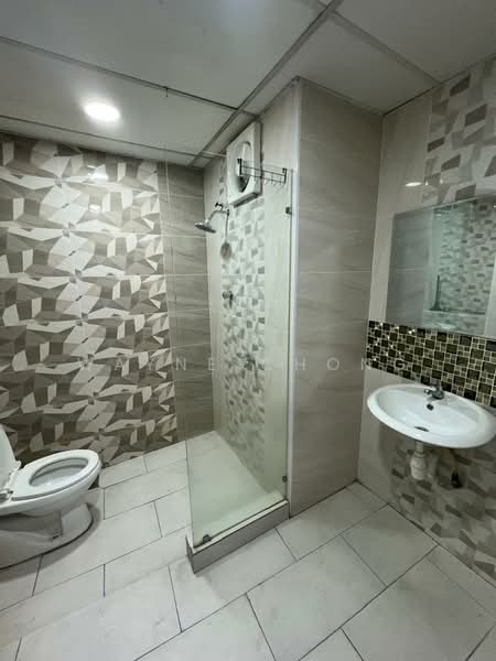 Shop for Sale in Usj 21 (Subang Jaya) - Wayne Chong - Bathroom - PropertyGuru.com.my