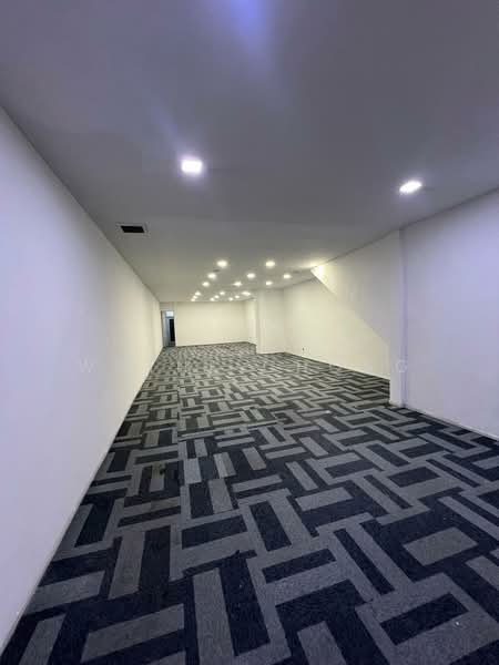 Shop for Sale in Usj 21 (Subang Jaya) - Wayne Chong - Interior - PropertyGuru.com.my