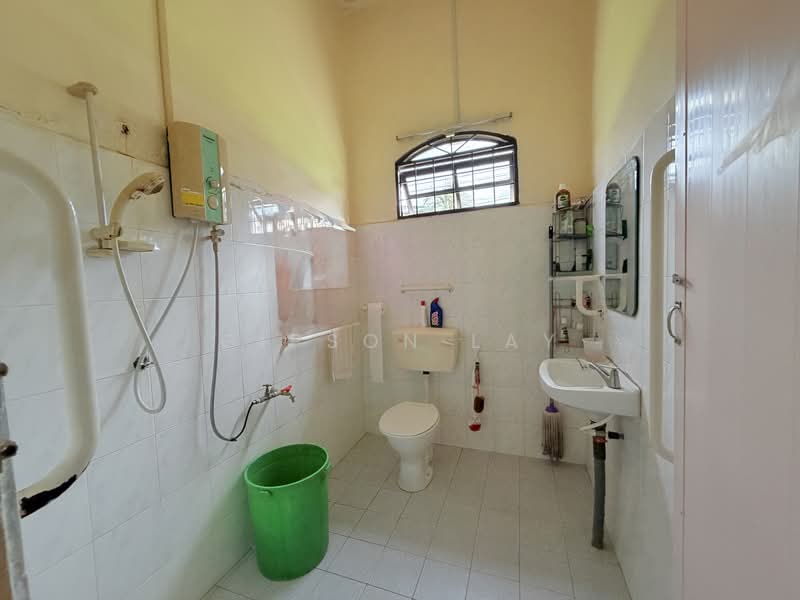 Semi-Detached House for Sale in Taman Sri Kluang (Kluang) - Gipson Lay - PropertyGuru.com.my