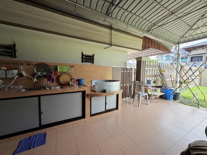 Semi-Detached House for Sale in Taman Sri Kluang (Kluang) - Gipson Lay - PropertyGuru.com.my