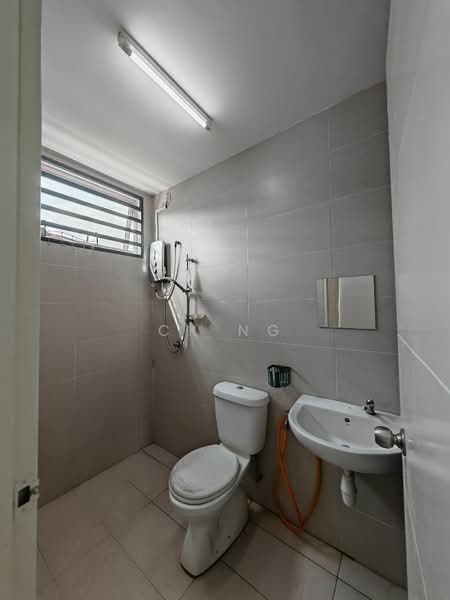 2-storey Terraced House for Rent in Bandar Sri Sendayan (Negeri Sembilan) - CK Ng - Bathroom - PropertyGuru.com.my