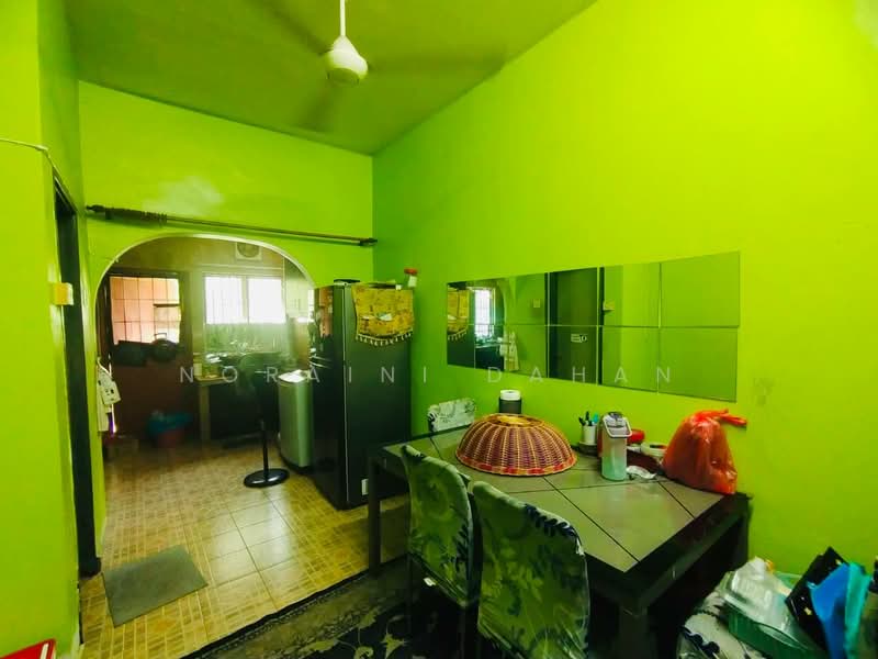 2-storey Terraced House for Sale in Taman Kajang Mewah (Kajang) - Noraini Dahan - Kitchen - PropertyGuru.com.my
