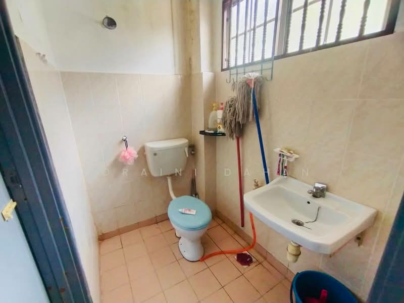 2-storey Terraced House for Sale in Taman Kajang Mewah (Kajang) - Noraini Dahan - Bathroom - PropertyGuru.com.my