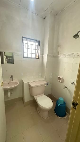 Taman Impian Setia, Saujana Impian Kajang untuk Untuk Dijual - RM 470,000, Mac 2026 - Bathroom - PropertyGuru.com.my