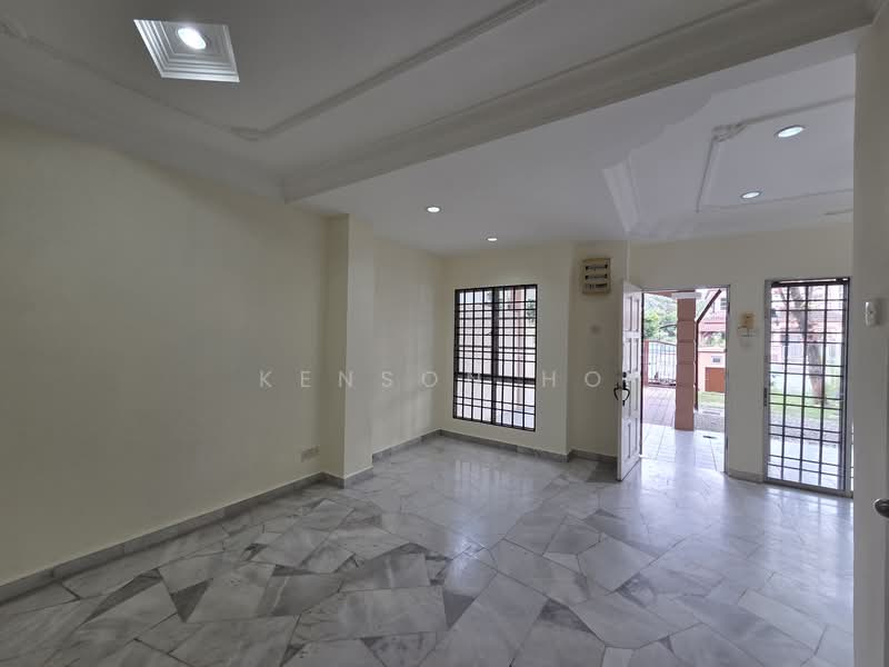 Terraced House for Sale in Putra Heights (Subang Jaya) - Kenson Ho - Living Room - PropertyGuru.com.my