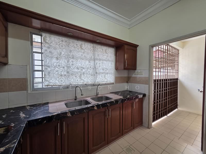 Terraced House for Sale in Putra Heights (Subang Jaya) - Kenson Ho - Kitchen - PropertyGuru.com.my