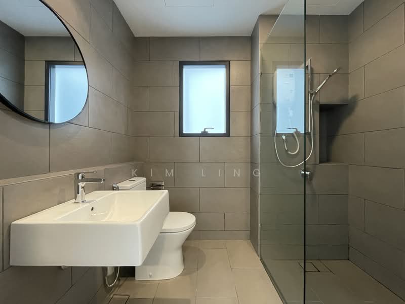 Service Residence for Rent at Maya Ara Residences - Kim Ling - Master Bathroom - PropertyGuru.com.my