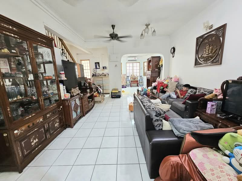 TAMAN PUCHONG UTAMA untuk Untuk Dijual - RM 560,000, Mac 2026 - Living Room - PropertyGuru.com.my