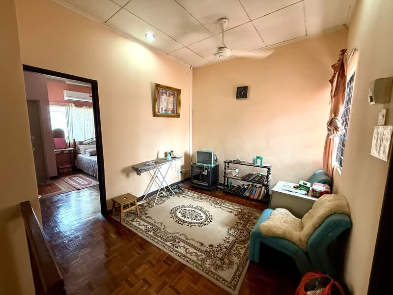 2-storey Terraced House for Sale in Usj 11 (Subang Jaya) - CH Ng - Living Room - PropertyGuru.com.my
