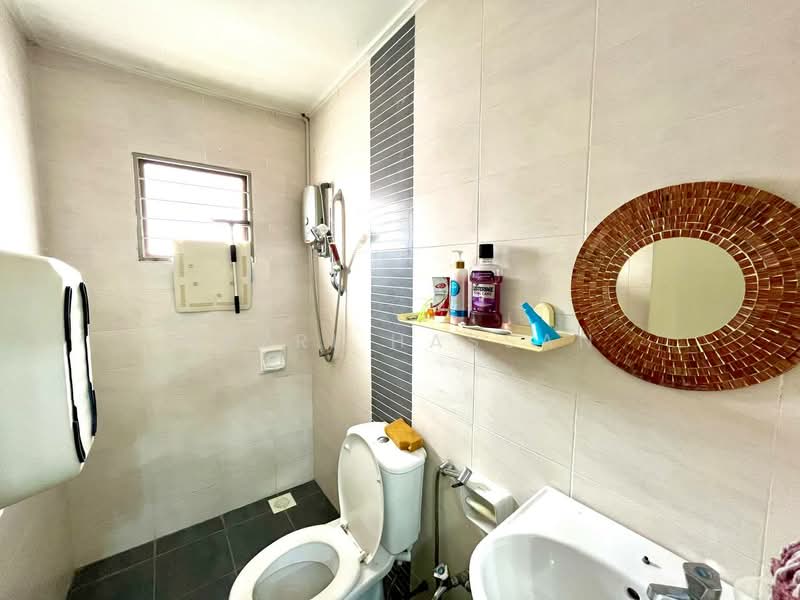 2-storey Terraced House for Sale in Taman Desa Coalfields (Ijok) - Nazri Hassan - Bathroom - PropertyGuru.com.my