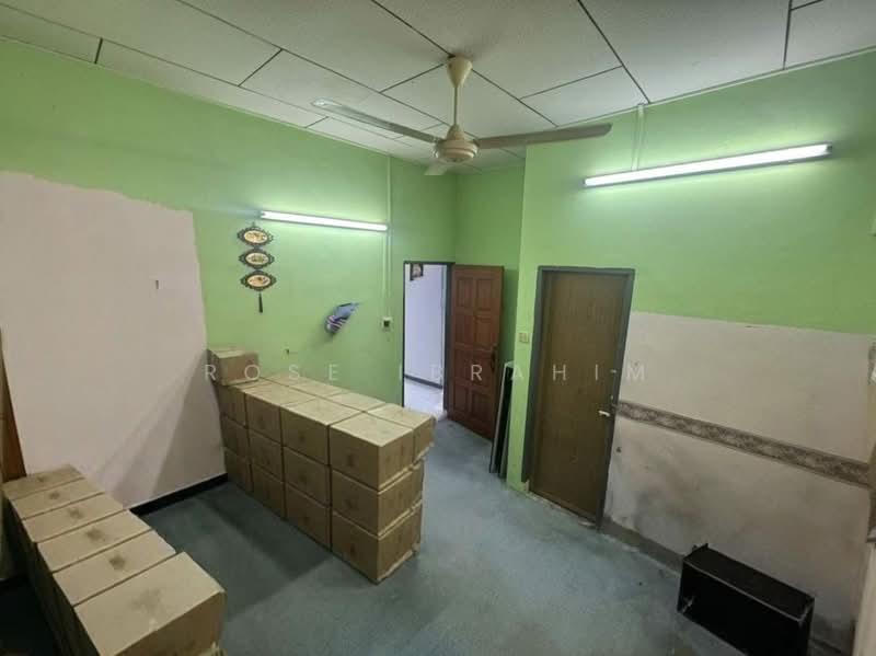 Semi-Detached House for Sale in Taman Purnama (Sungai Besar) - Rose Ibrahim - Interior - PropertyGuru.com.my