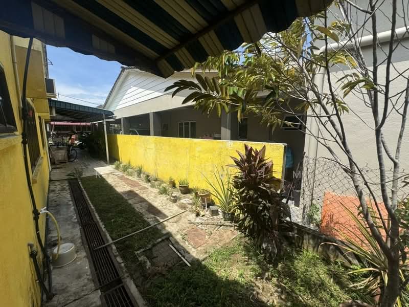 Semi-Detached House for Sale in Taman Purnama (Sungai Besar) - Rose Ibrahim - Exterior - PropertyGuru.com.my