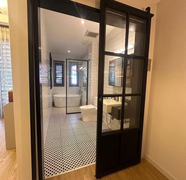 2-storey Terraced House for Sale in Bandar Lahat Mines (Lahat) - Qazin Khoo - Bathroom - PropertyGuru.com.my