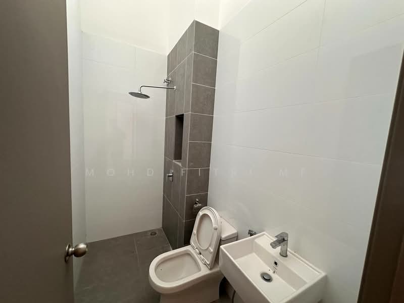 Maple Residence untuk Untuk Disewa - RM 3,800 /bulan, Apr 2026 - Bathroom - PropertyGuru.com.my