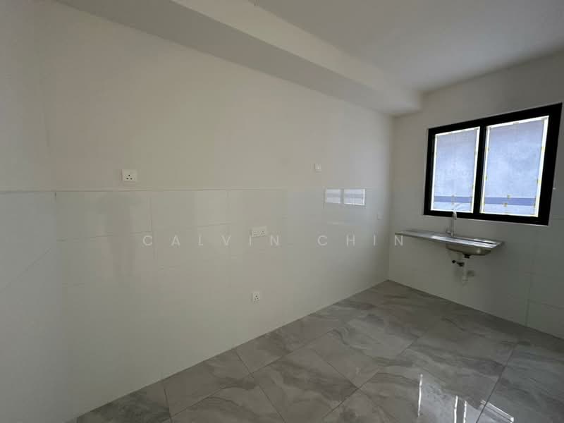3-storey Terraced House for Sale in Taman Melawati (Ulu Kelang) - calvin Chin - Kitchen - PropertyGuru.com.my