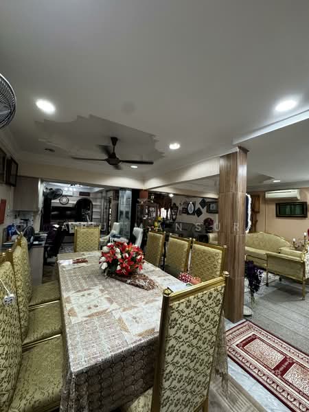 2-storey Terraced House for Sale in Subang Jaya (Selangor) - Abu Mansur - Living Room - PropertyGuru.com.my