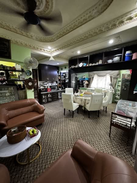 2-storey Terraced House for Sale in Subang Jaya (Selangor) - Abu Mansur - Living Room - PropertyGuru.com.my