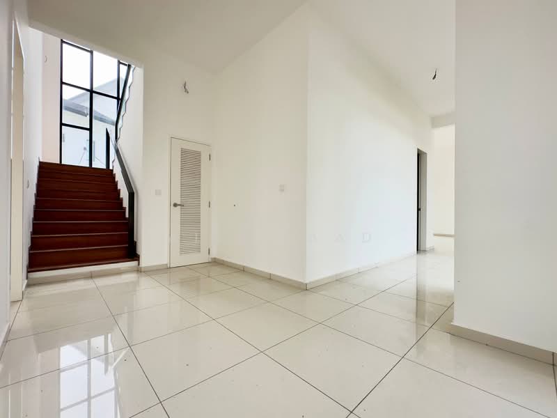 Alam Sari untuk Untuk Dijual - RM 2,300,000, Mac 2026 - Entrance - PropertyGuru.com.my