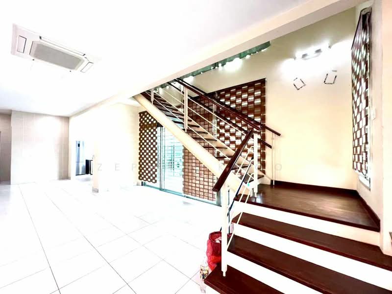 Cluster House for Sale in Taman Sutera Utama (Skudai) - Zephyr Khoo - Entrance - PropertyGuru.com.my