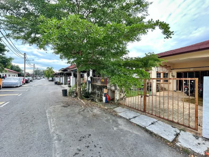1-storey Terraced House for Sale in Taman Meru (Klang) - Nazri Hassan - Exterior - PropertyGuru.com.my
