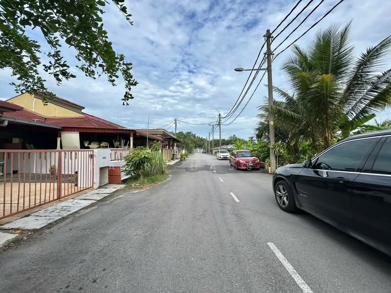 1-storey Terraced House for Sale in Taman Meru (Klang) - Nazri Hassan - Exterior - PropertyGuru.com.my