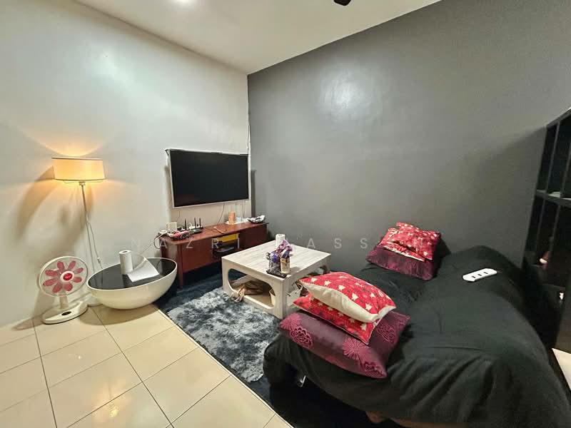 1-storey Terraced House for Sale in Taman Meru (Klang) - Nazri Hassan - Living Room - PropertyGuru.com.my