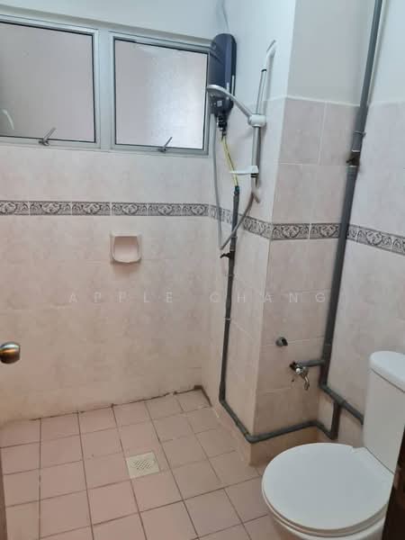 Sri Bayu Apartments untuk Untuk Disewa - RM 1,400 /bulan, Mac 2026 - Bathroom - PropertyGuru.com.my