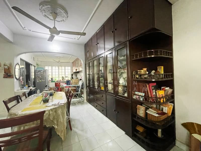 2-storey Terraced House for Sale in Damansara Jaya (Petaling Jaya) - GAJENDRAN PONNAMPALAM - Dining Room - PropertyGuru.com.my
